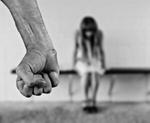 suspension regimen de visitas violencia de genero